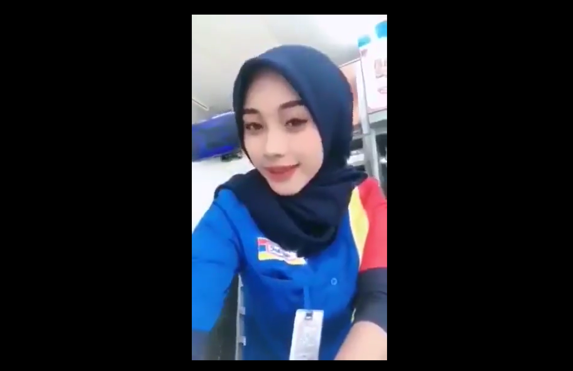 Kasir Indomaret Asik Wikwik Dengan Atasan Nya Di Kamar Kos